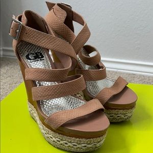 Gianni Bini Pink Nude Wedges
